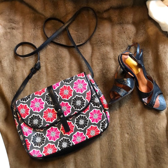 Vera Bradley Handbags - Vera Bradley leather bag